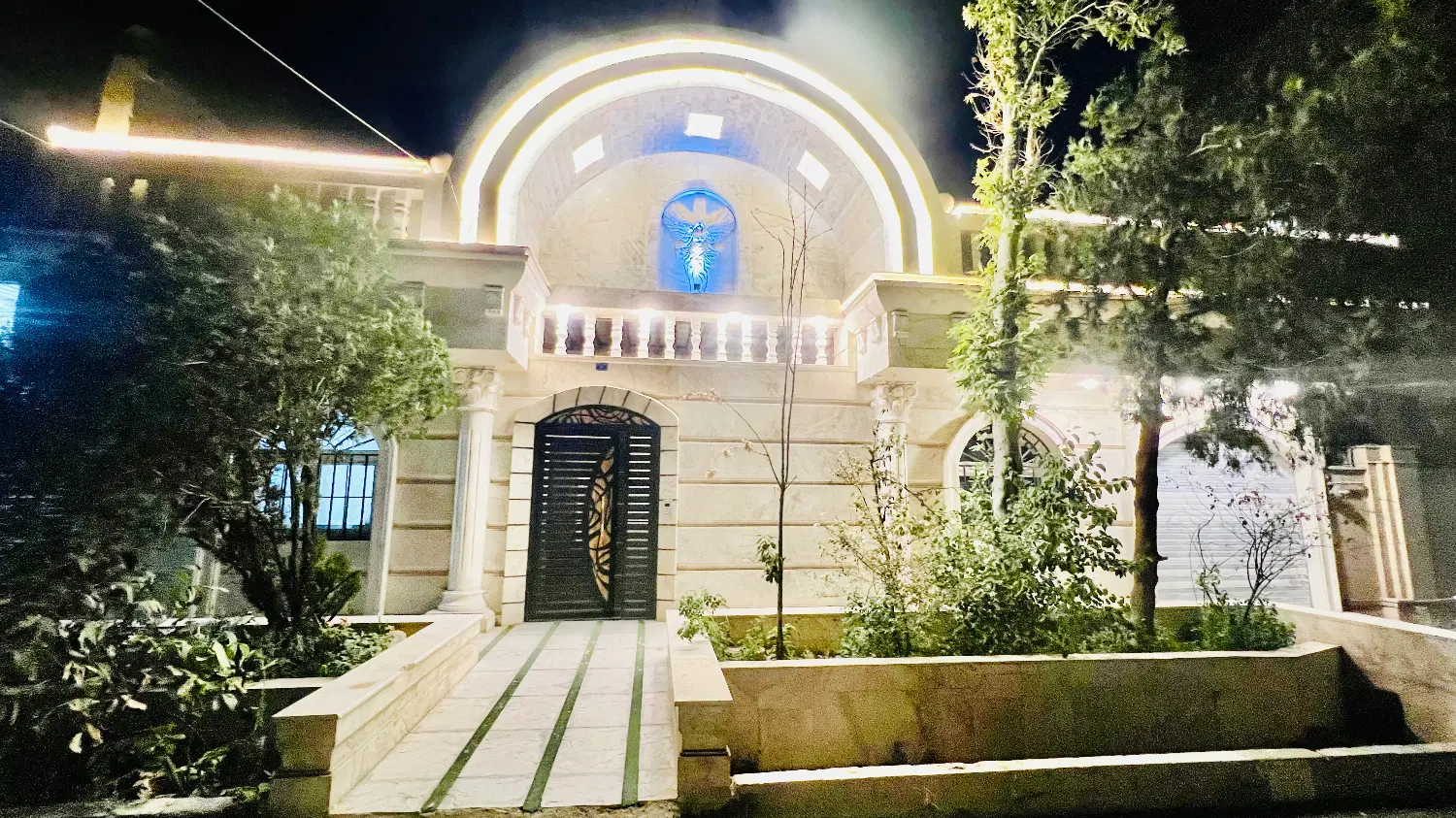 ویلایی شهرک ناز