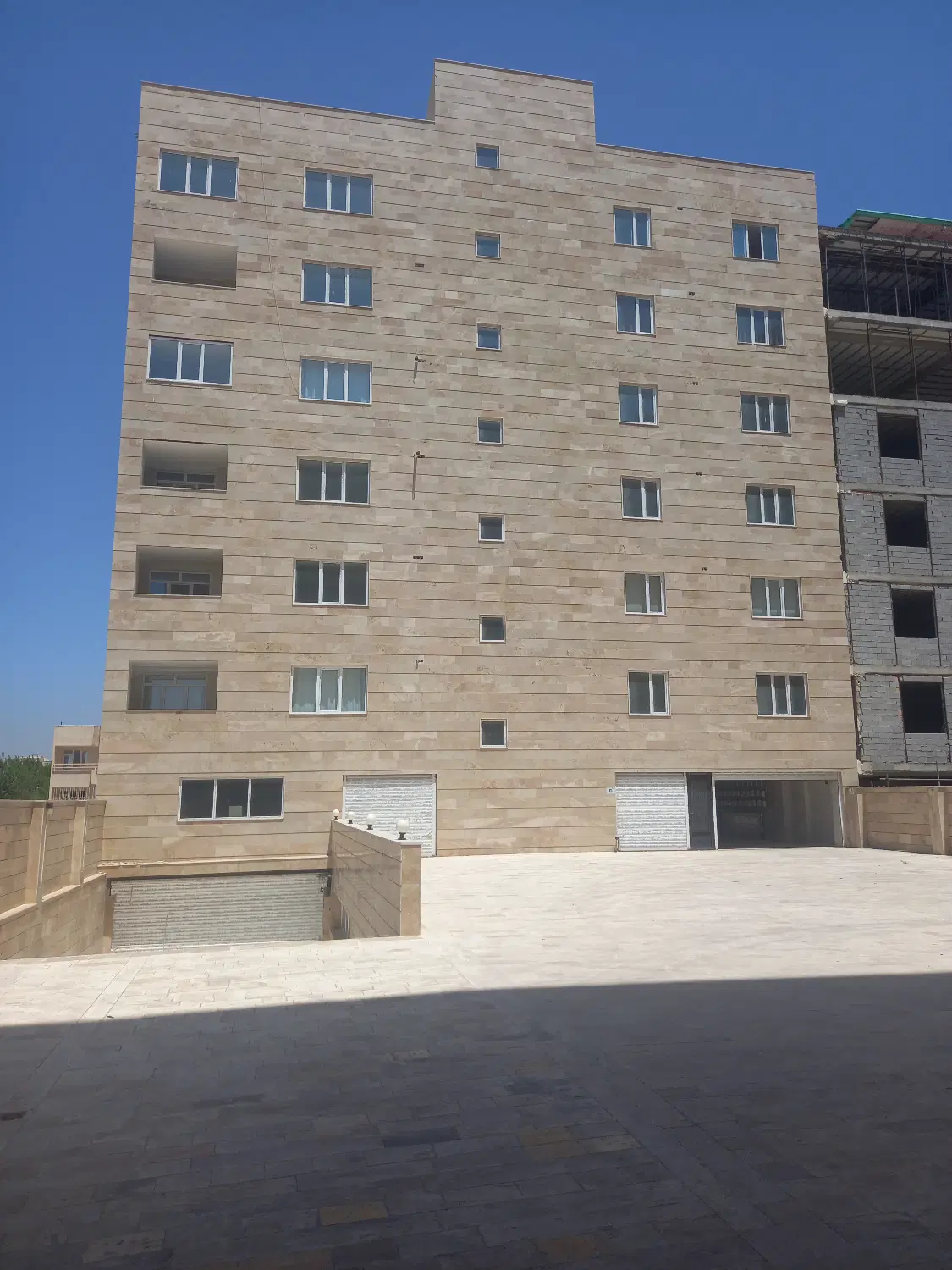 واحد خام نوساز متراژ 73.6 در نزدیک میدان سیمرغ