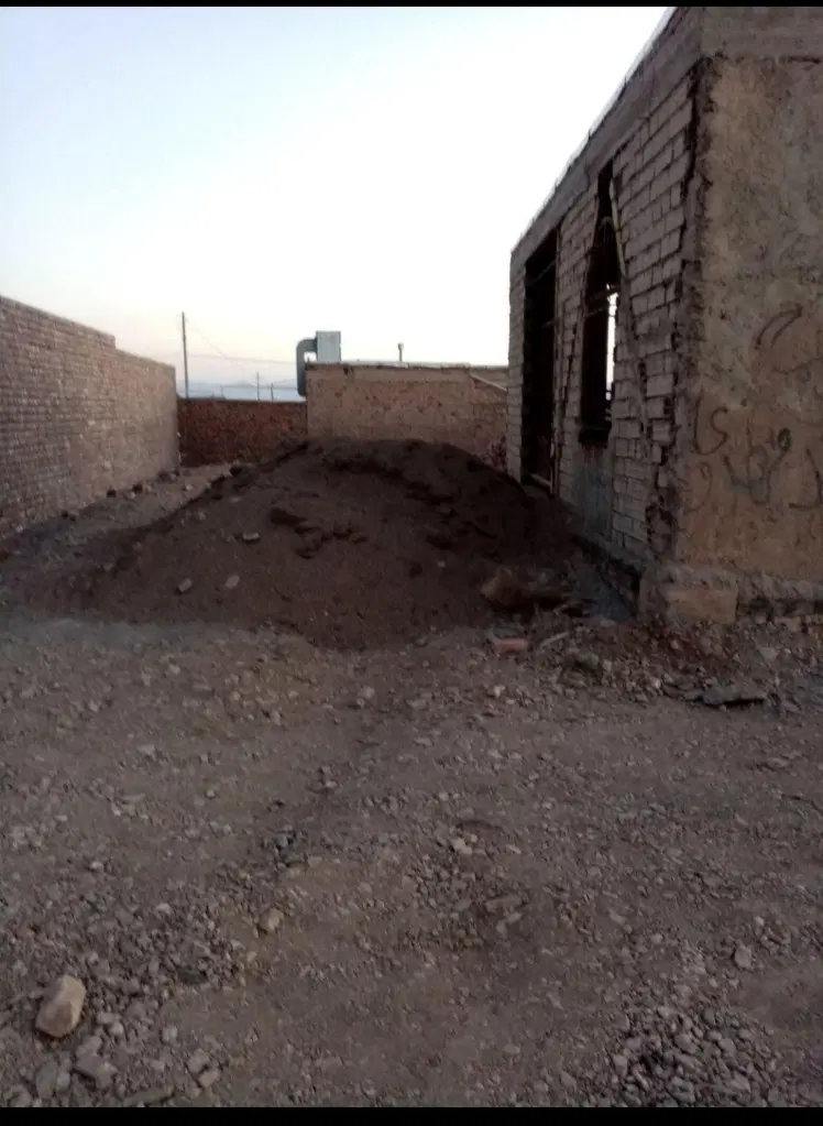 خانه نیمه کاره شهر خانوک