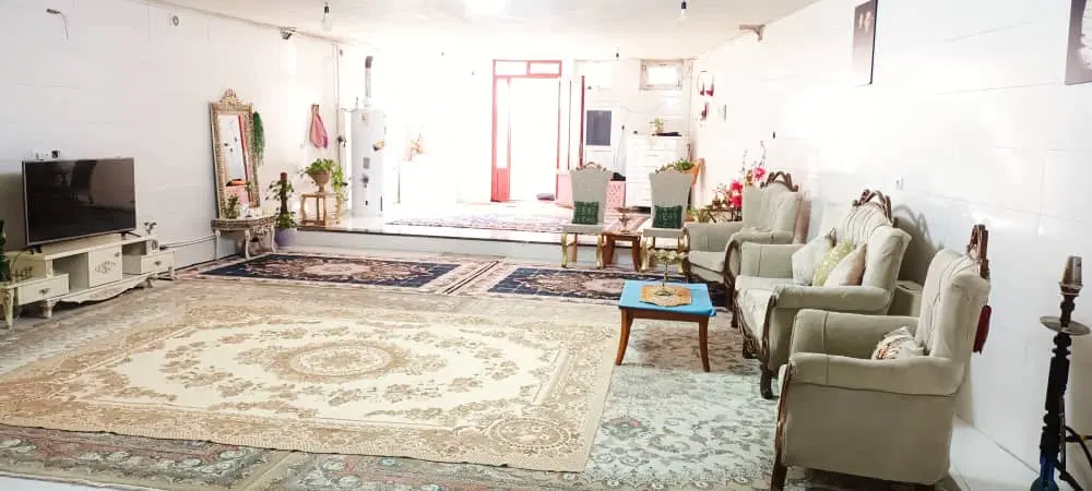 یک واحد زیرزمین 150متری هم مسکونی هم تجاری