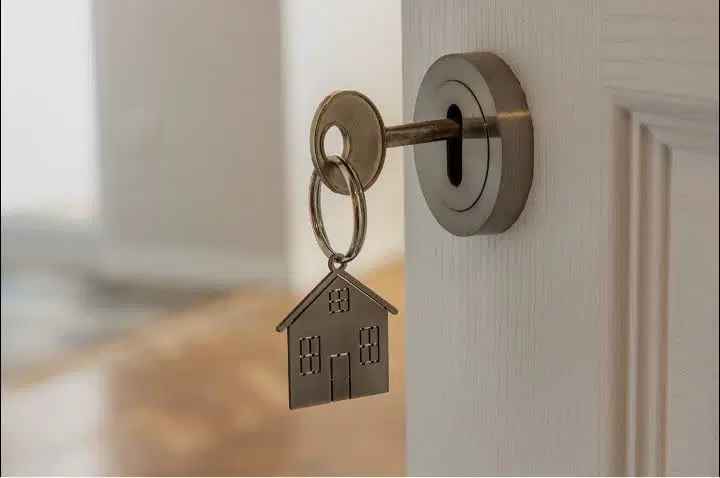 فروش یک واحد آپارتمان همکف
