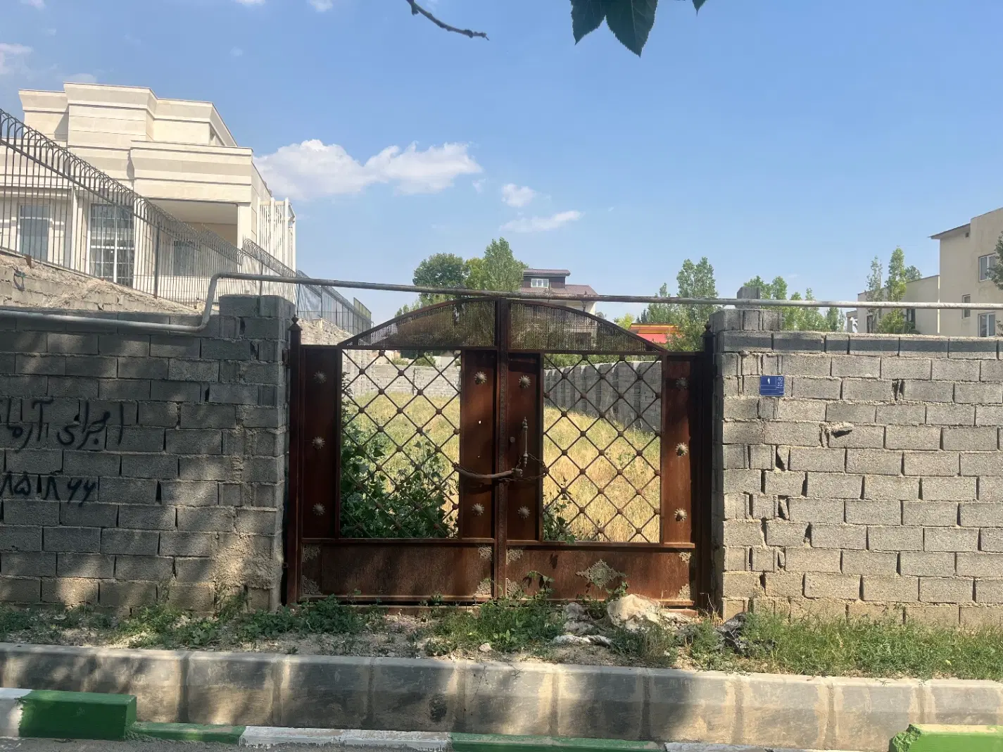زمین در متراژ۵۰۰متر