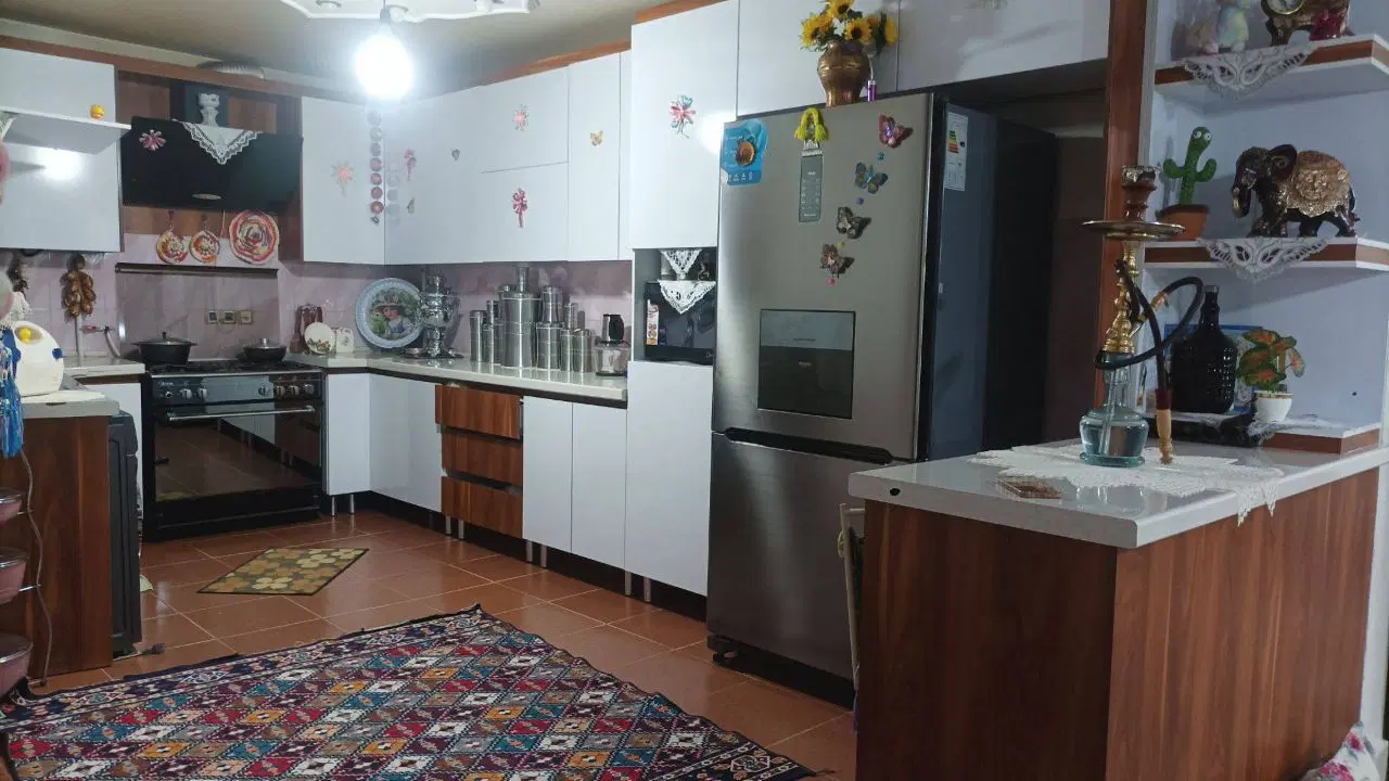 آپارتمان دو طبقه ۲۴۰ متر معاوضه