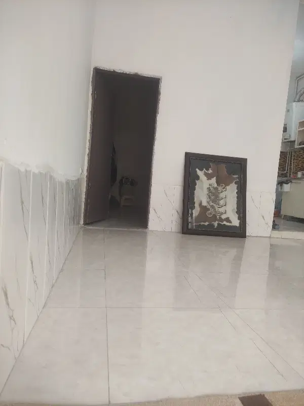 خونه ۶۵ متری تک خوابه با جای پارک موتور داخل حیاط