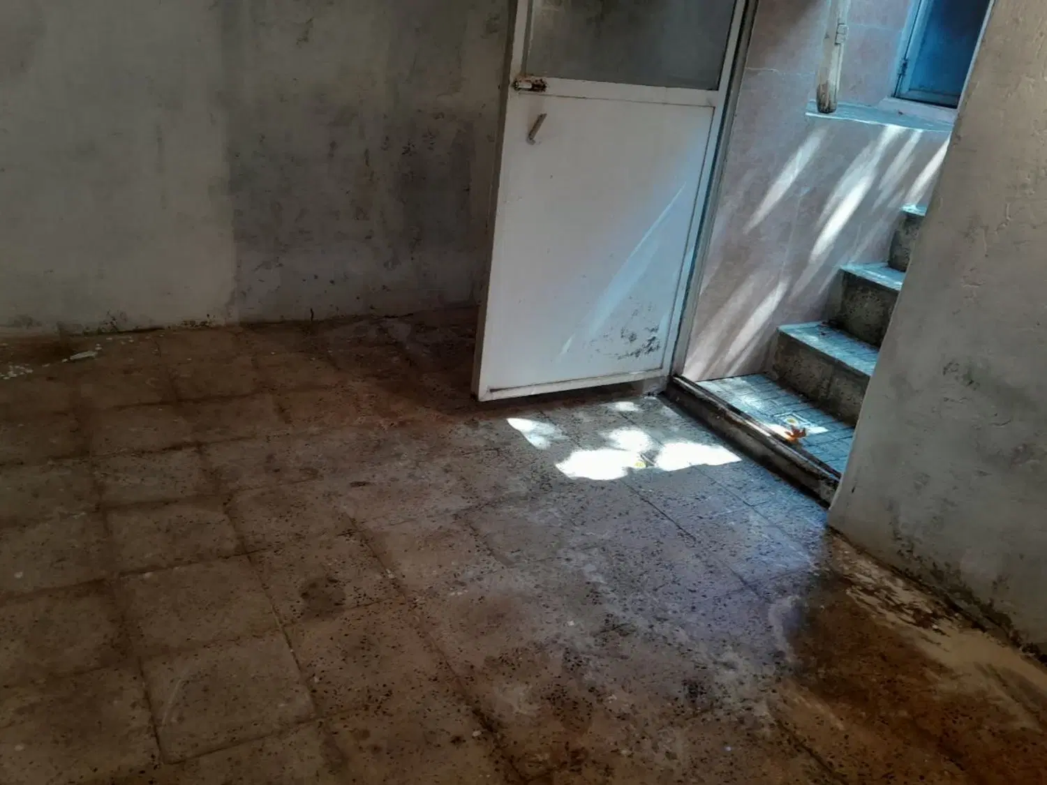 خانه دربست اجاره داده میشود