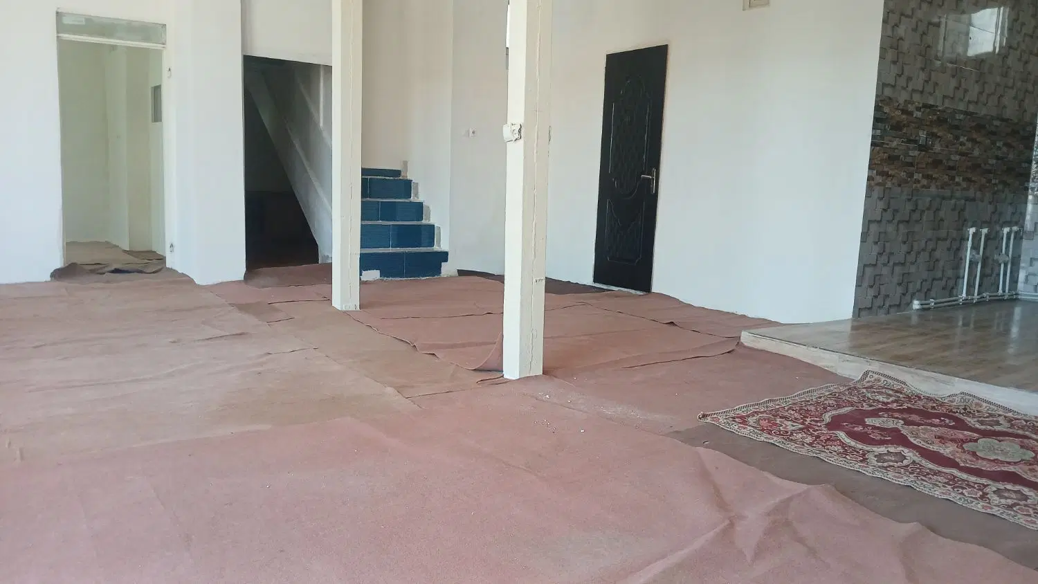 خانه۲۰۰متری تازه بازسازی شده