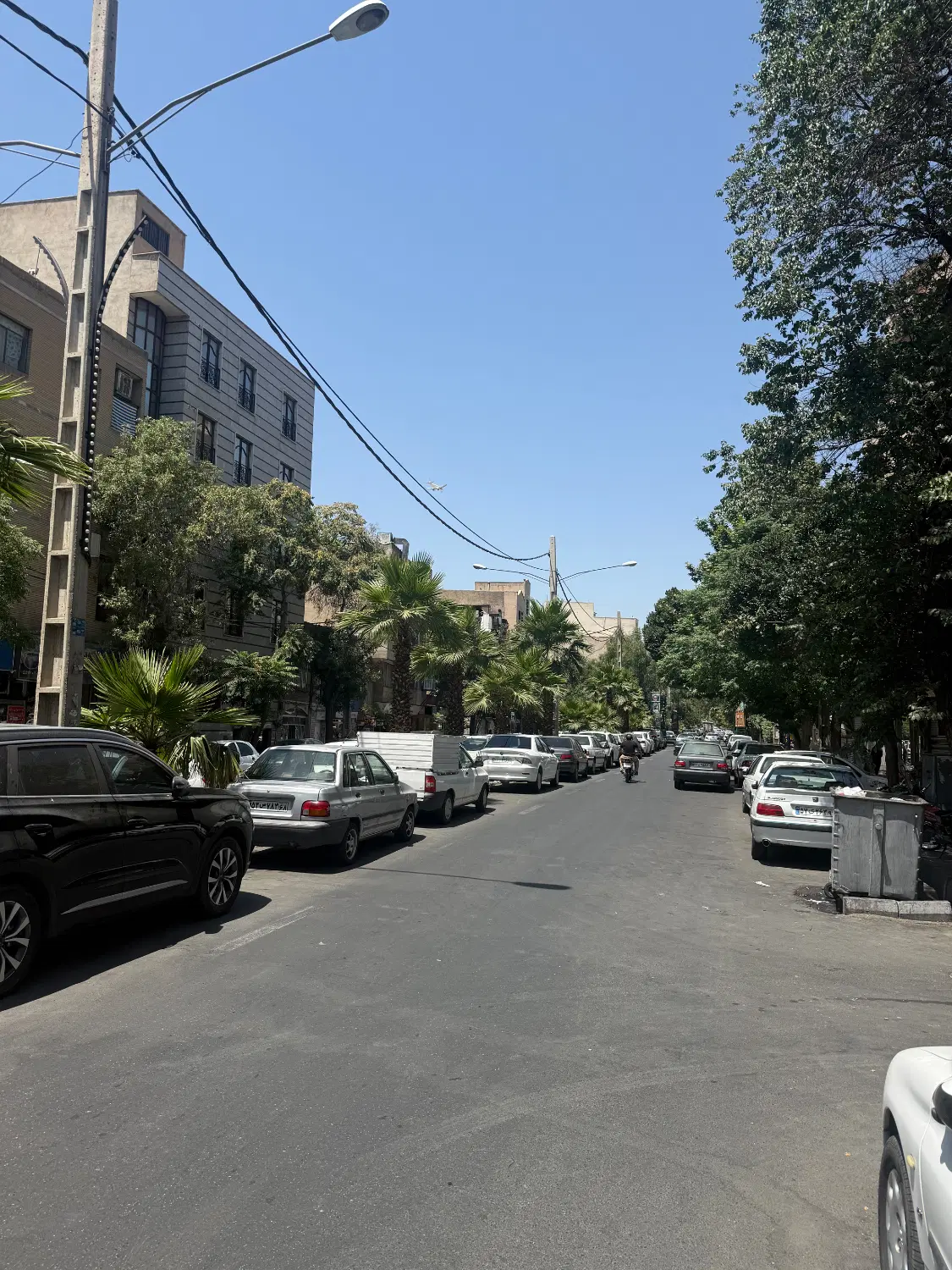 مغازه تجاری ۲۰ متر سرقفلی و مالکیت بریانک غربی