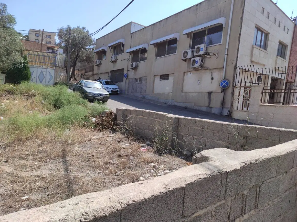 فروش زمین سه بر در مرکز شهر جنب فرمانداری