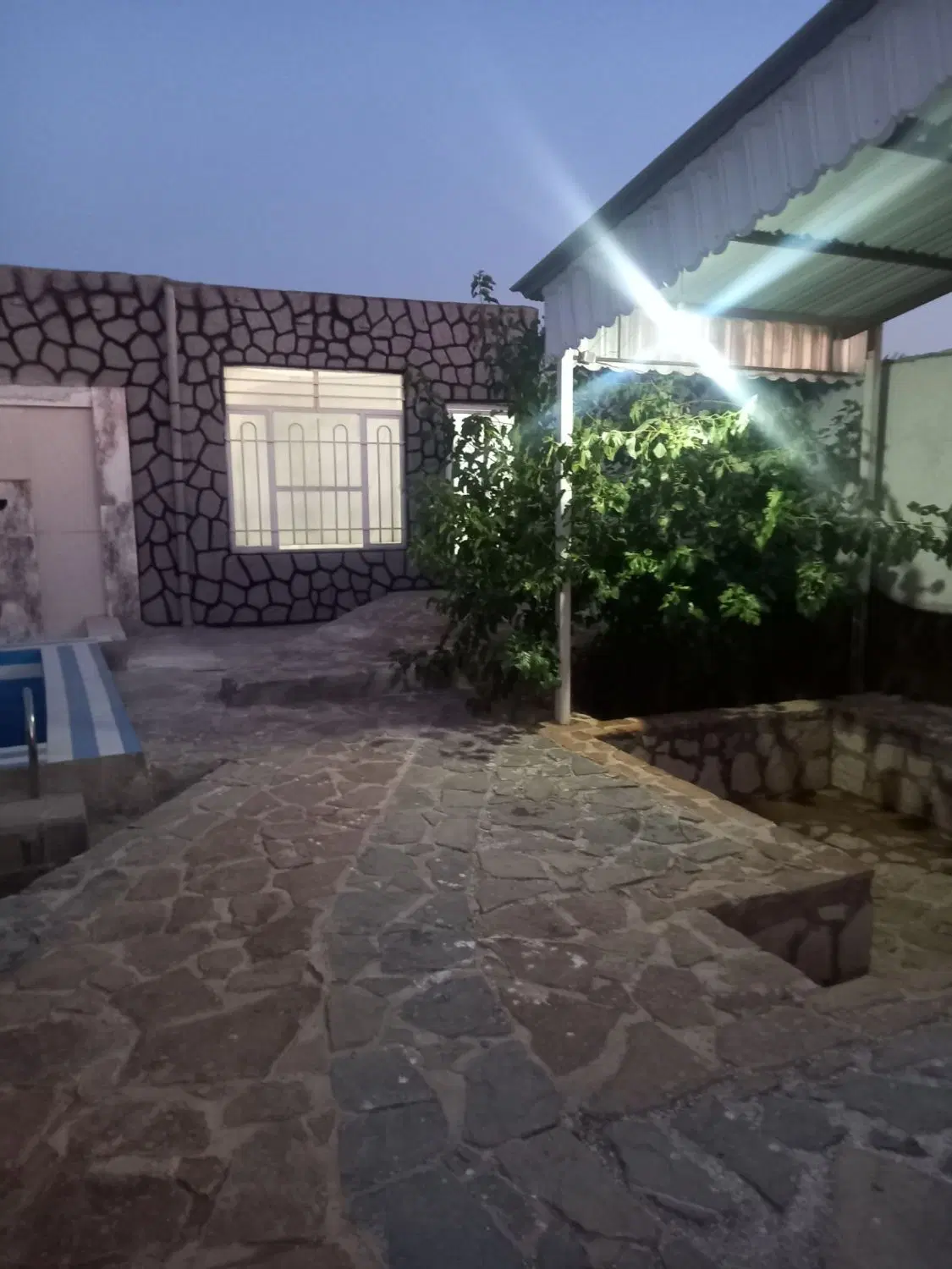 خونه باغ۳۵۰متری سندملک آب برق