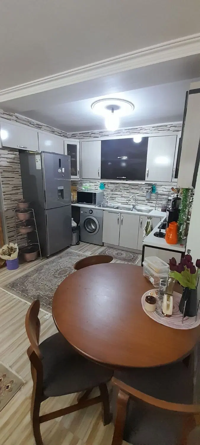 فروش طبقه دوم با پارکینگ