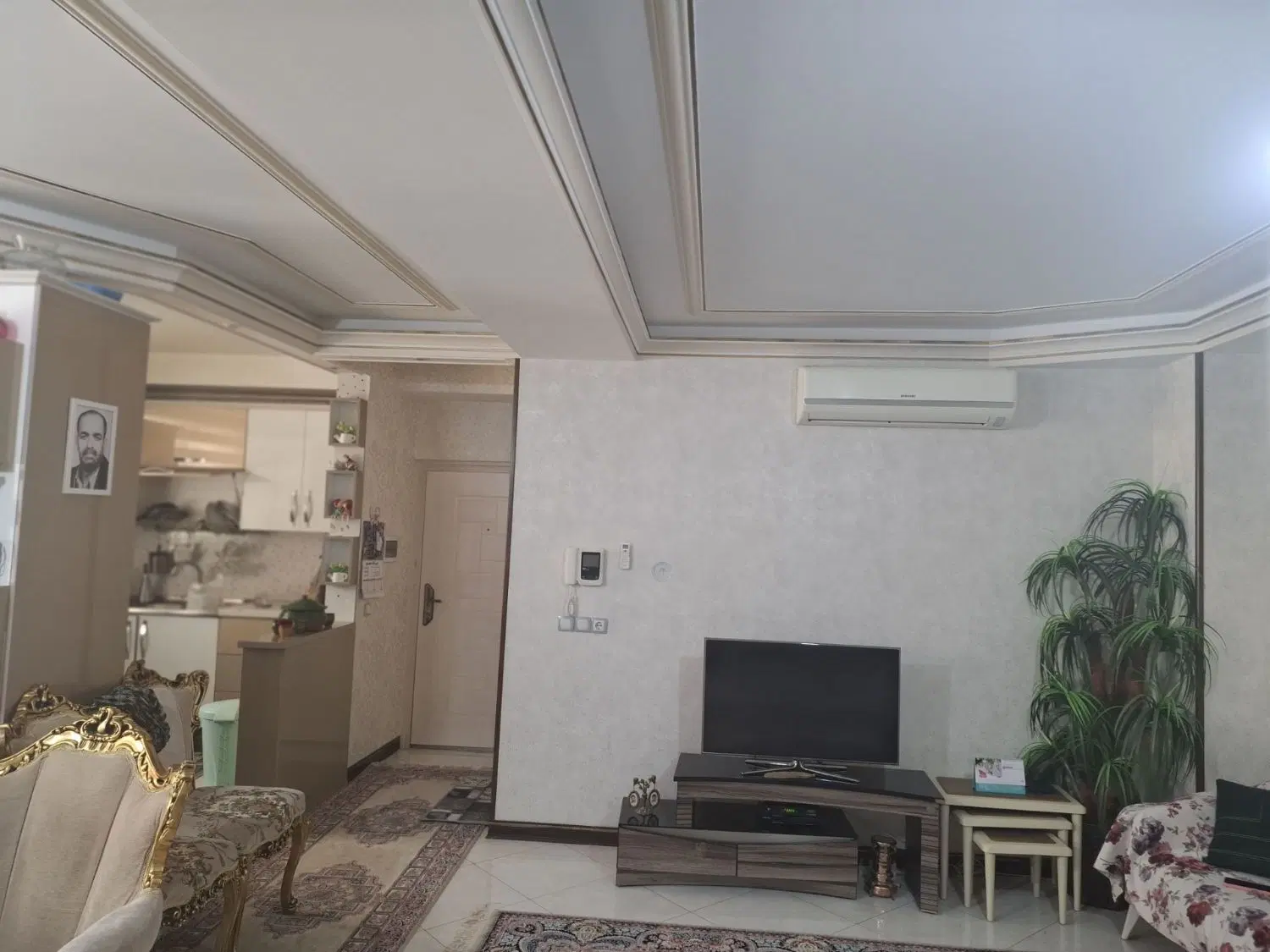 واحد 101 متری_خیابان بسیج_لوکیشن عالی