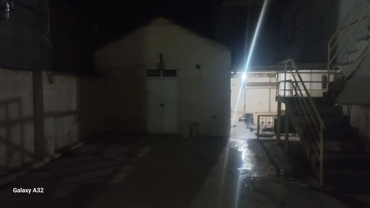 فروش ملک مسکونی دارای سندکامل