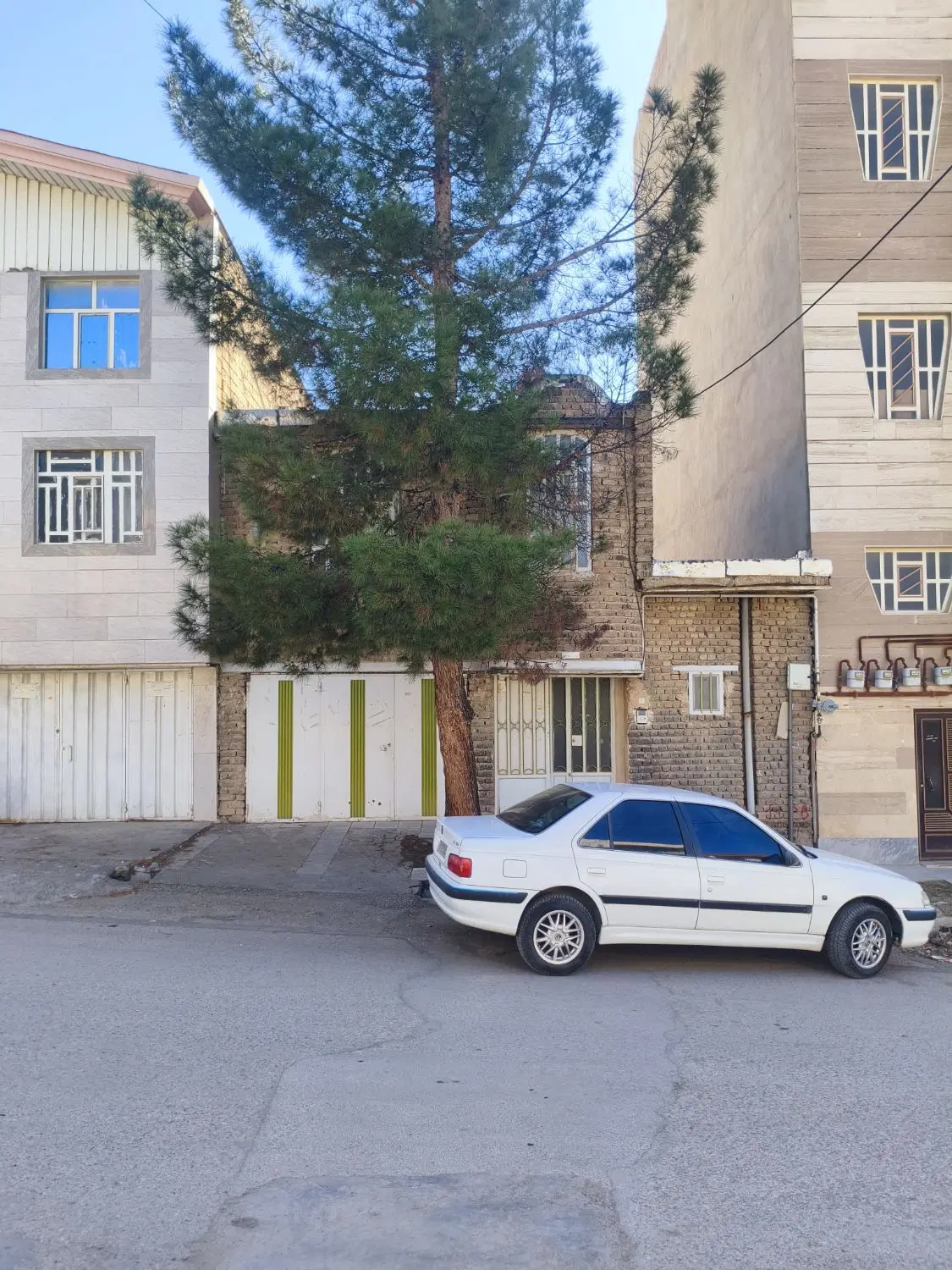 ویلایی ضامن آهو نیکان فروش فوری