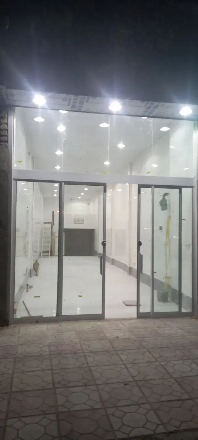مغازه فروشی بلواراصلی شاهنامه تقریبا۶۳متر سرپل