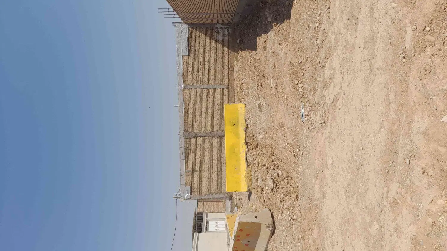زمین مسکونی مثلثی قدیم،متراژ ۱۷۰ متر