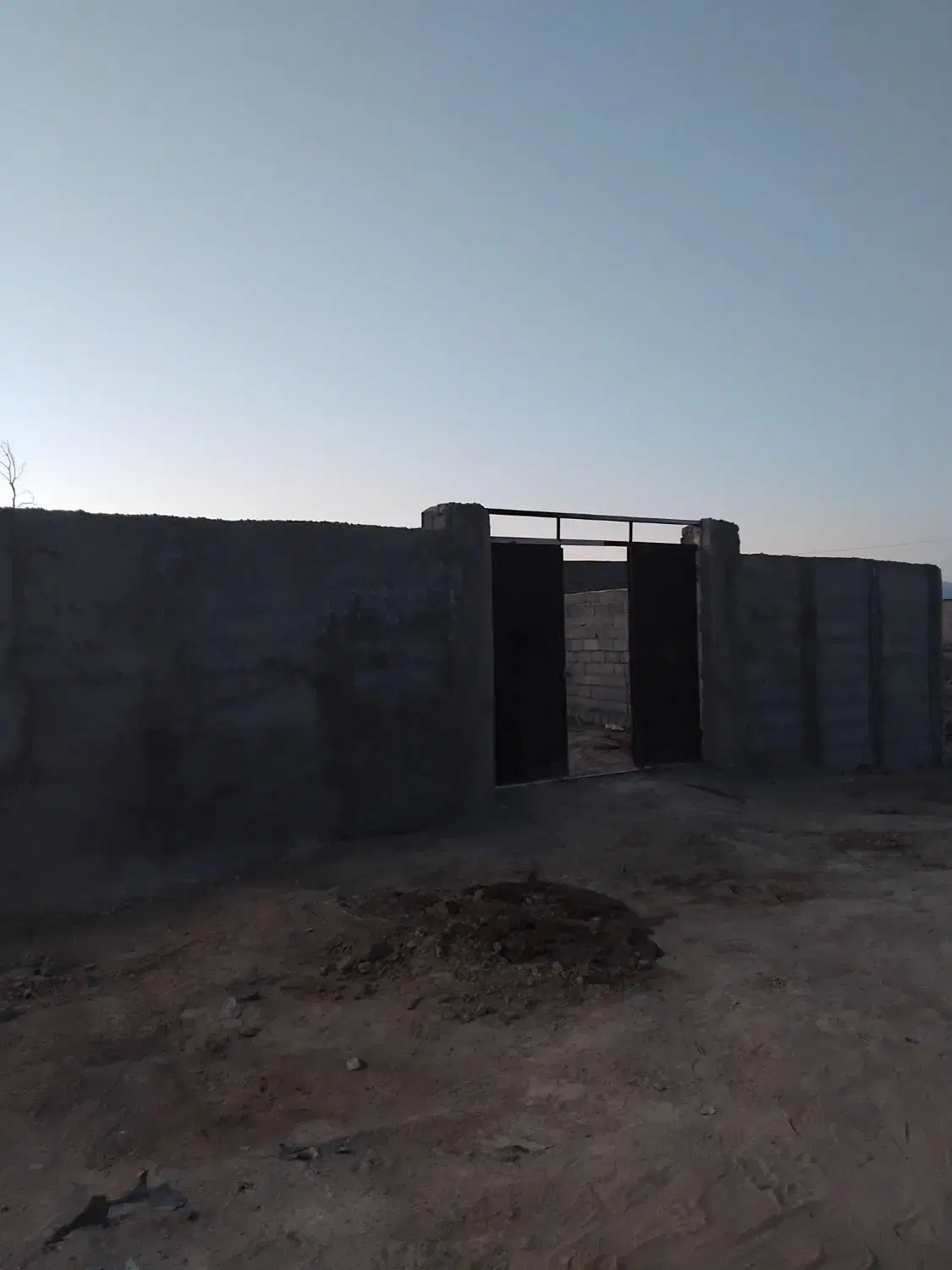 زمین باغچه داخل بافت روستای خرم اباد