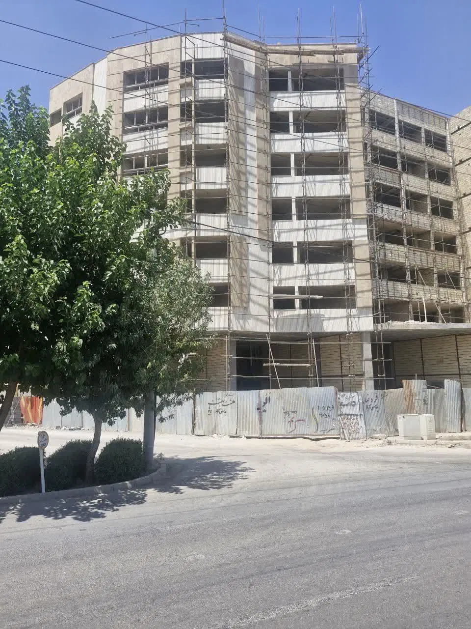 140متر واحد مسکونی خ فلاطوری سه بر