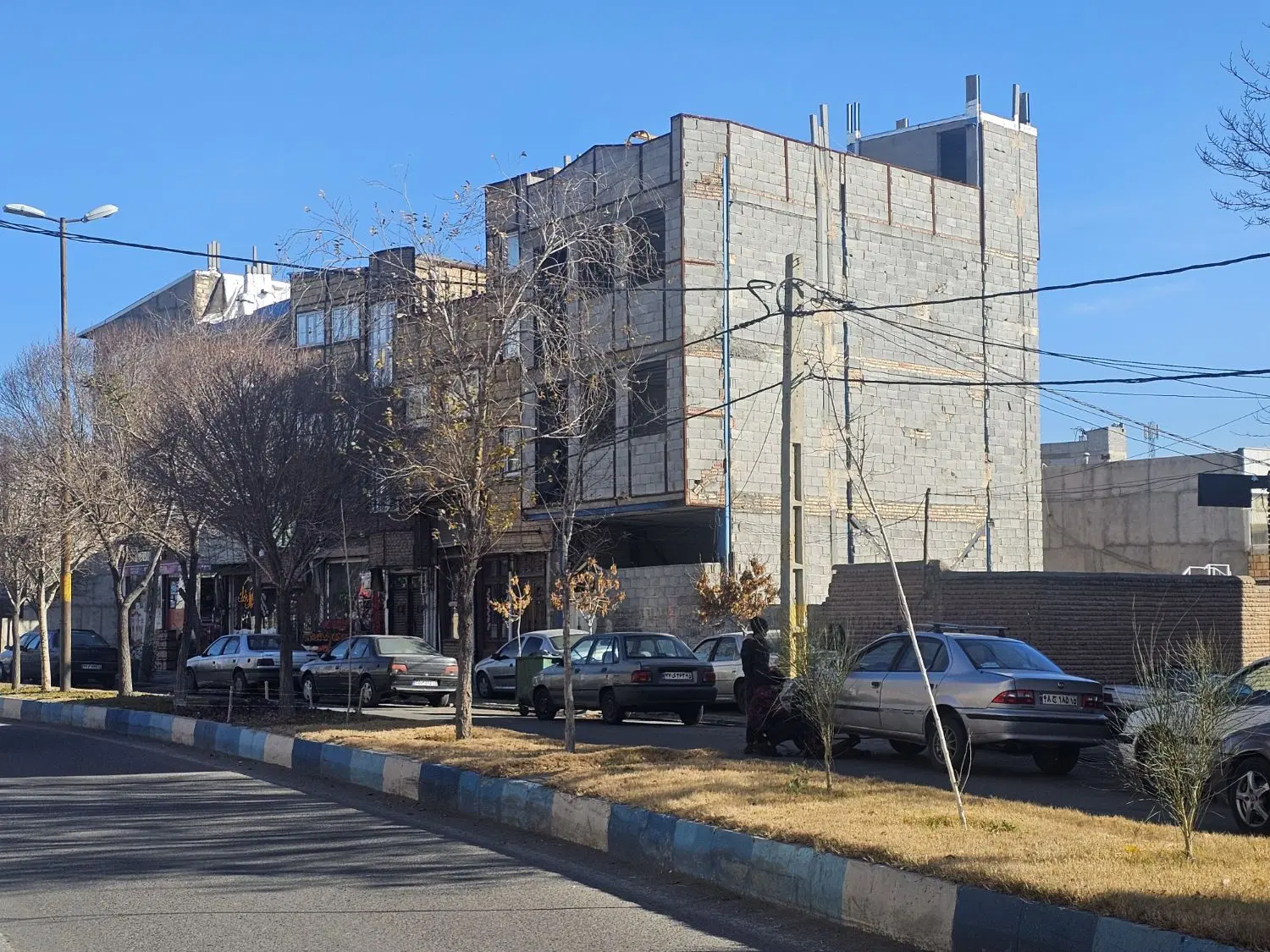 قطعه زمین دو بر در خیابان مطهری  سردرود