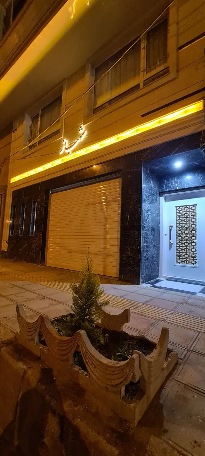 آپارتمان ۱۷۰ متری