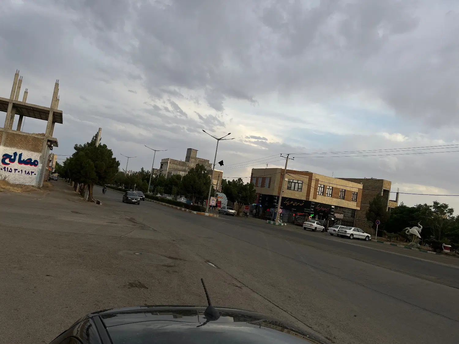 زمین فروشی