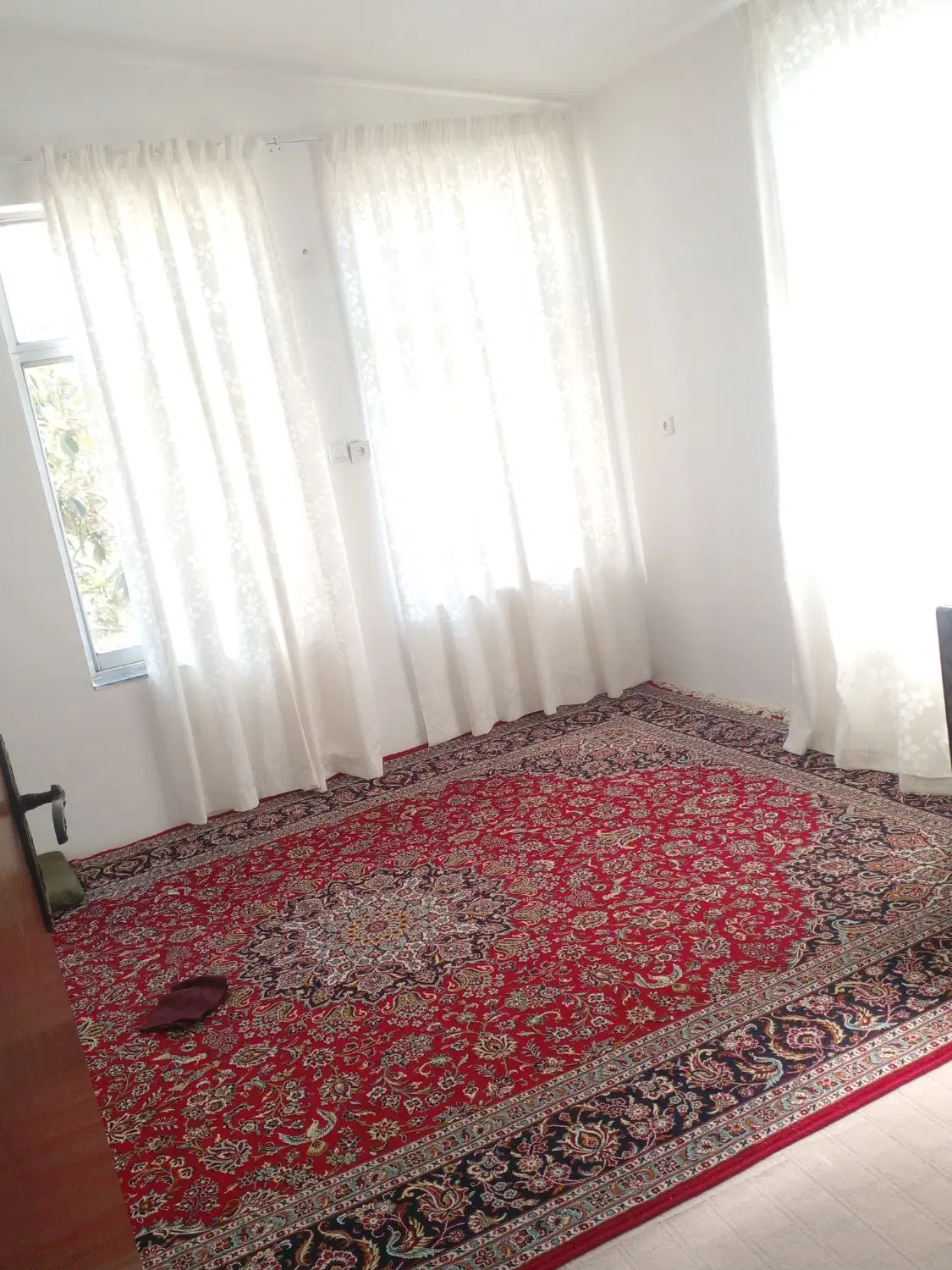 منزل اجاره ای حیاط مشترک پاسداران ۳۵