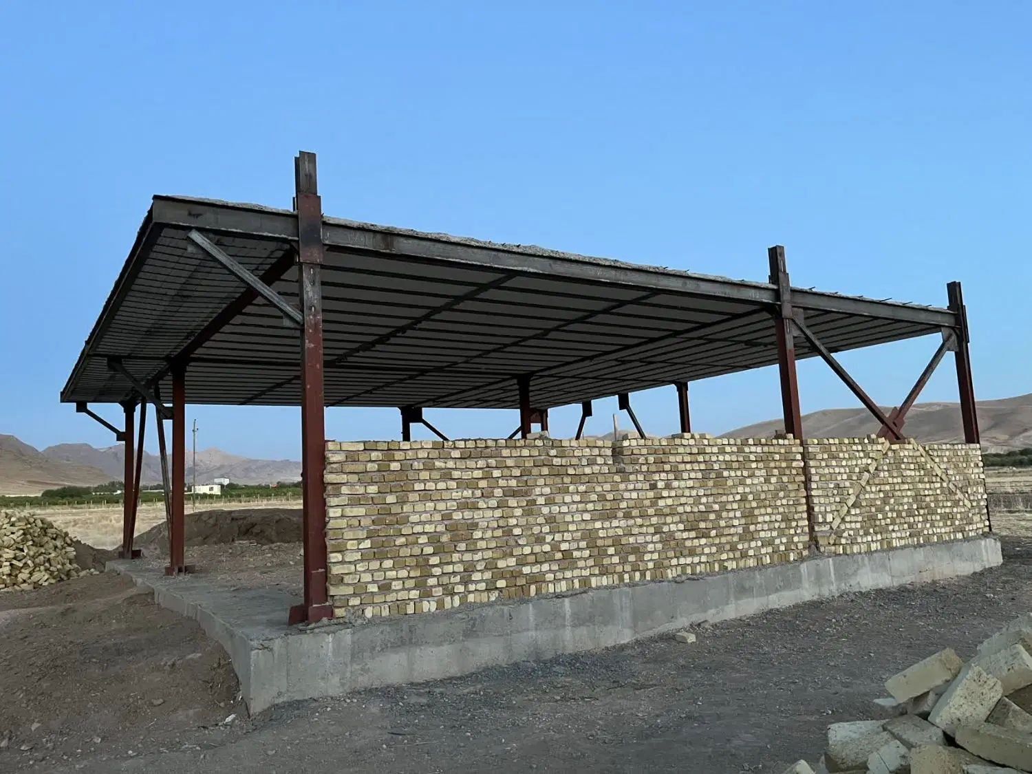 فروش ساختمان نیمه کاره در کمالوند