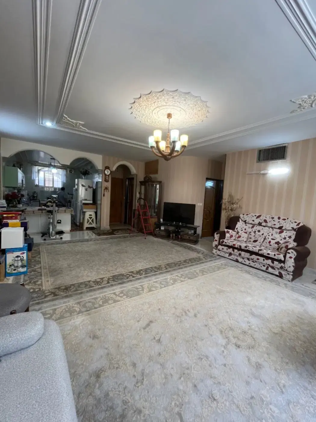 یک طبقه مسکونی ویلایی