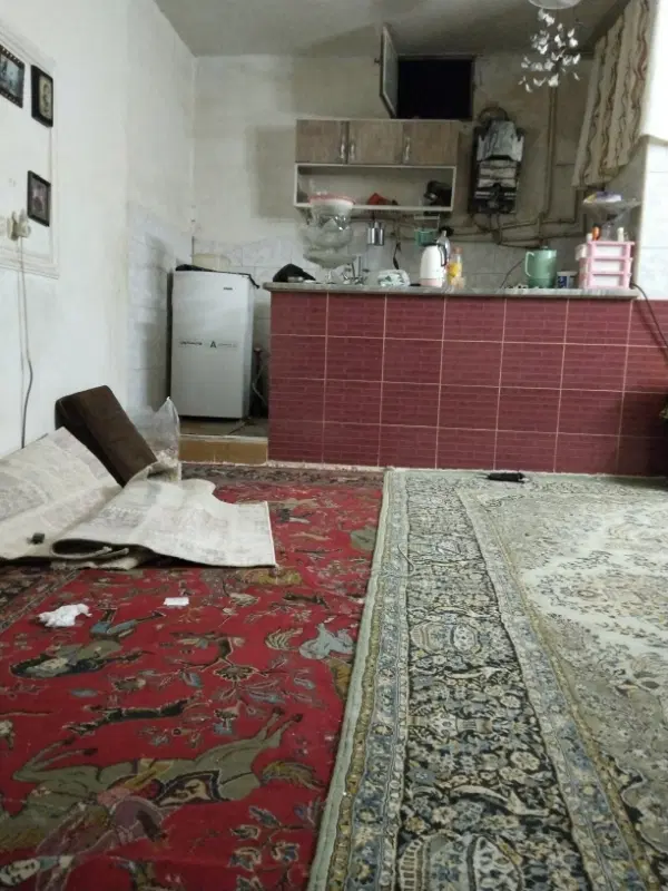 طبقه ی بالا راه جدا،ولی آب و برق وگاز مشترک