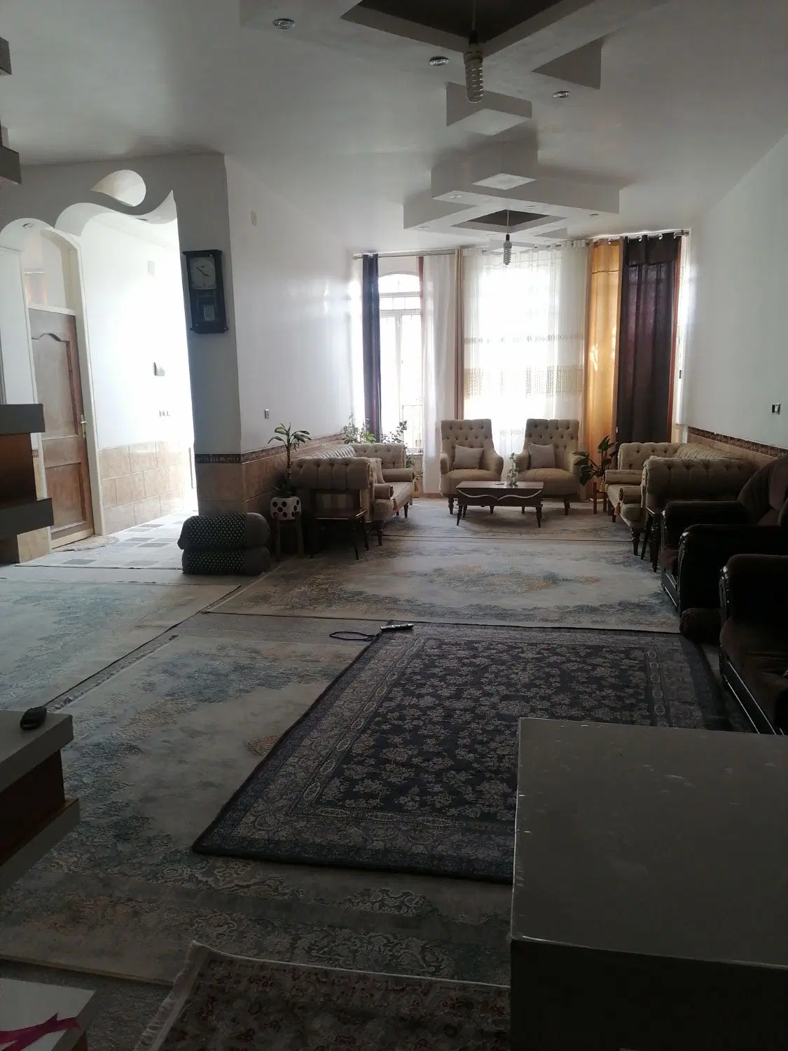 منزل دو طبقه