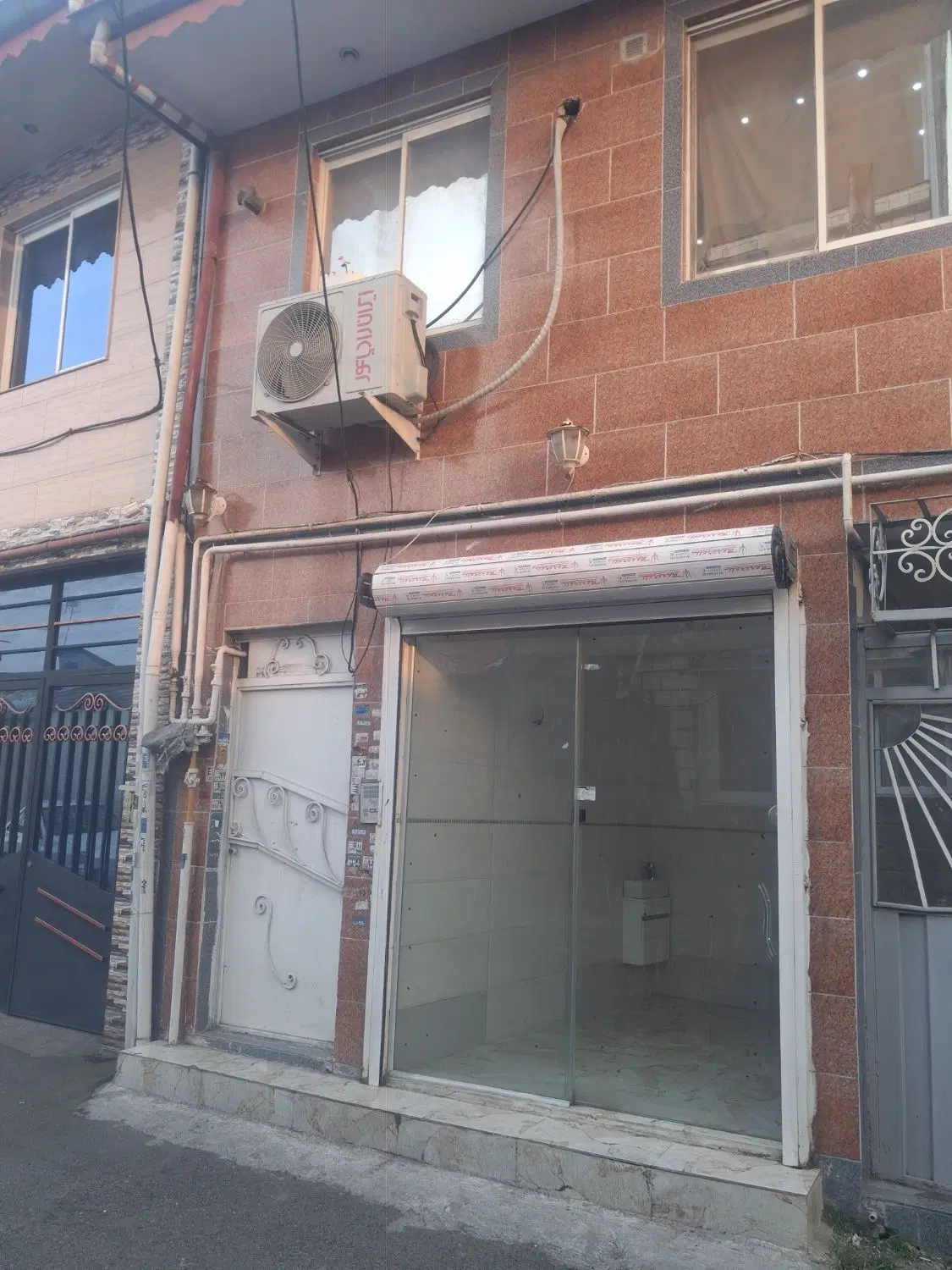 آپارتمان در طبقه دوم واقع در جانبازان