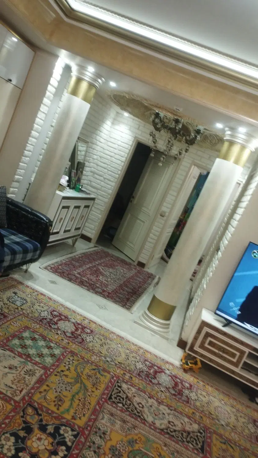 تک واحدی کریم منصوری