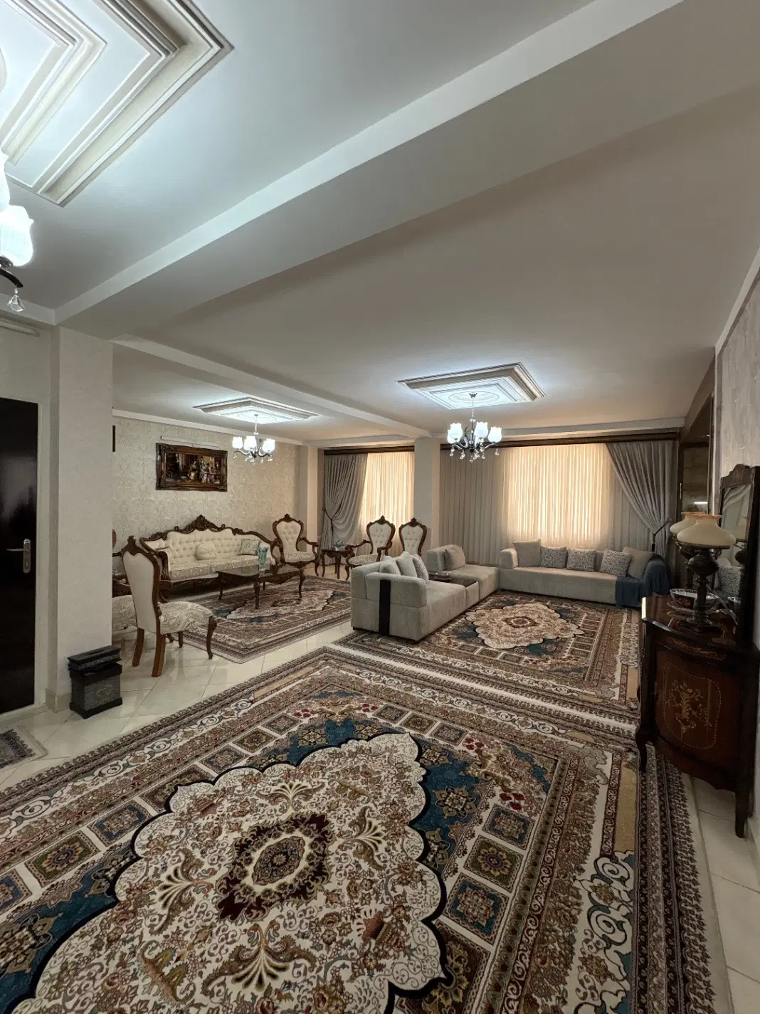خانه۱۲۰متری ملک آباد طبقه دوم