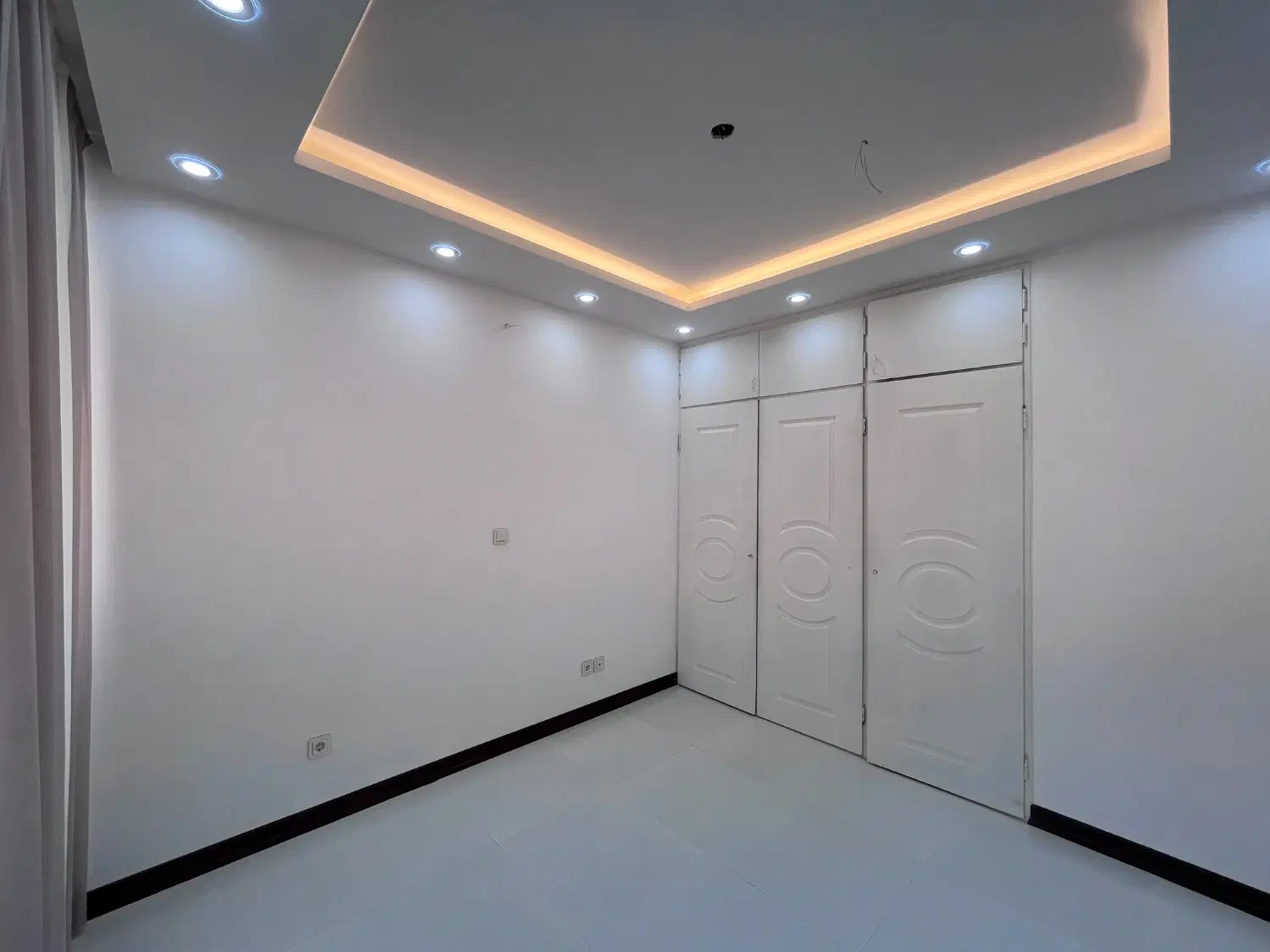 واحد اجاره ای ۹۵ متری مانا مدرس