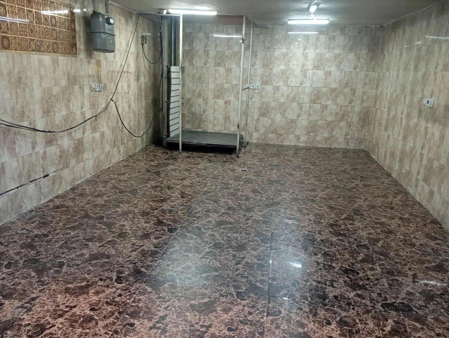 اجاره مغازه ۳۰متری تهرانسر روبروی رفاه