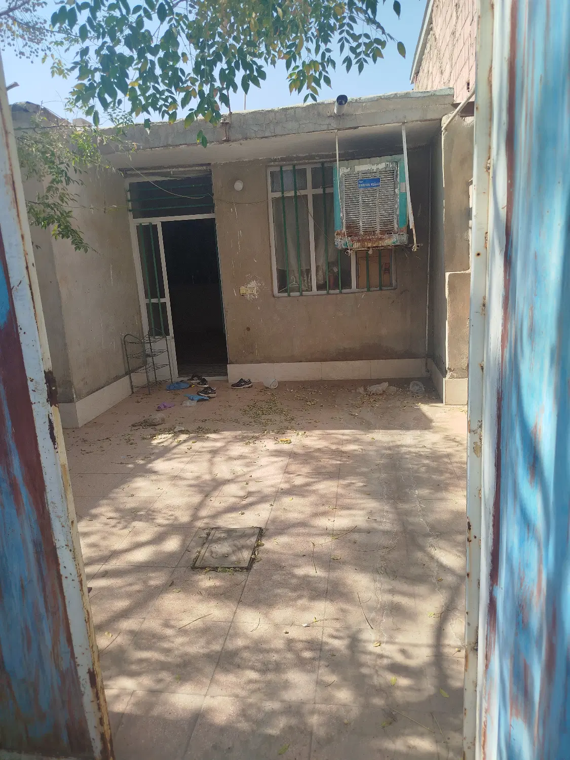 خانه ویلایی همراه با زمین بزرگ شهرک همت
