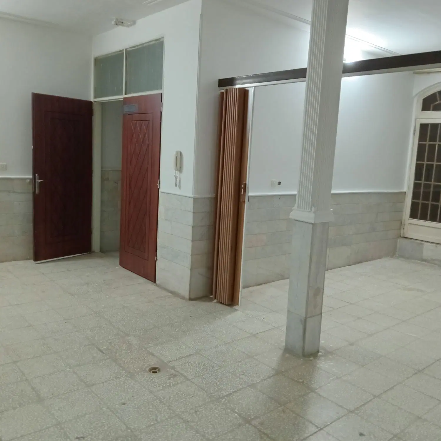دربستی ۲۶۰ متر بنا پور نور تمیز قابل تبدیل