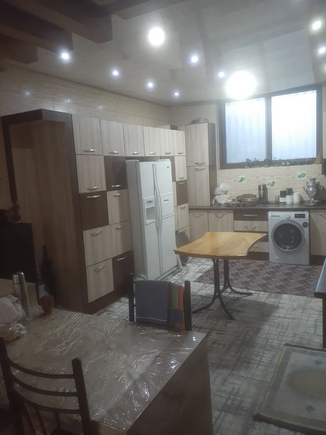 فروش منزل مسکونی 300متری فاز1