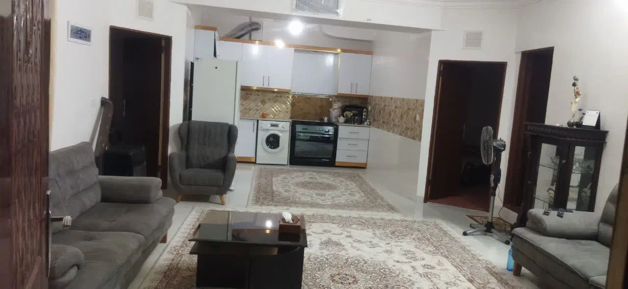 طبقه ی اجاره ای کوچه نرجسیه