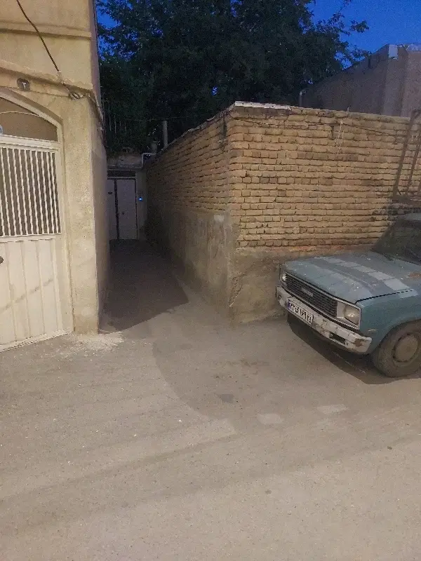 فروش ملک تجاری مسکونی در حکم اباد