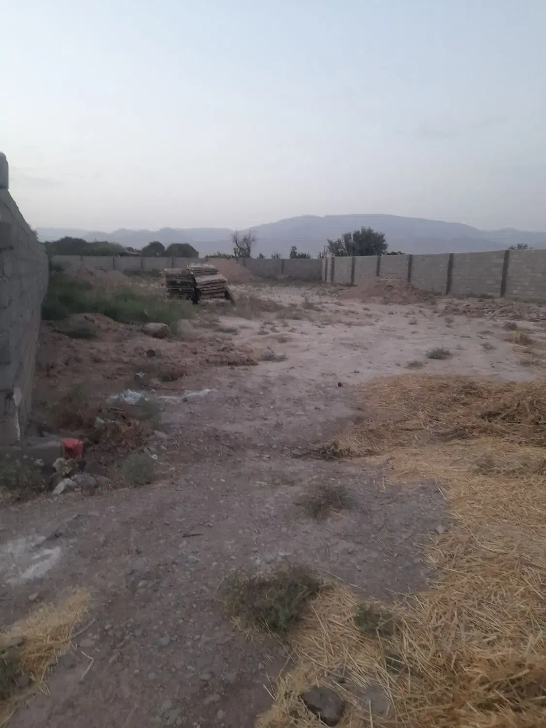 ۱۴۰۰ مترزمین زراعی دارای جوازگلخانه معاوضه