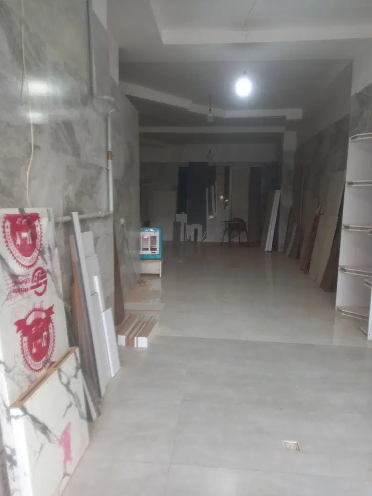 مغازه تجاری ۷۲ متری درصالحیه