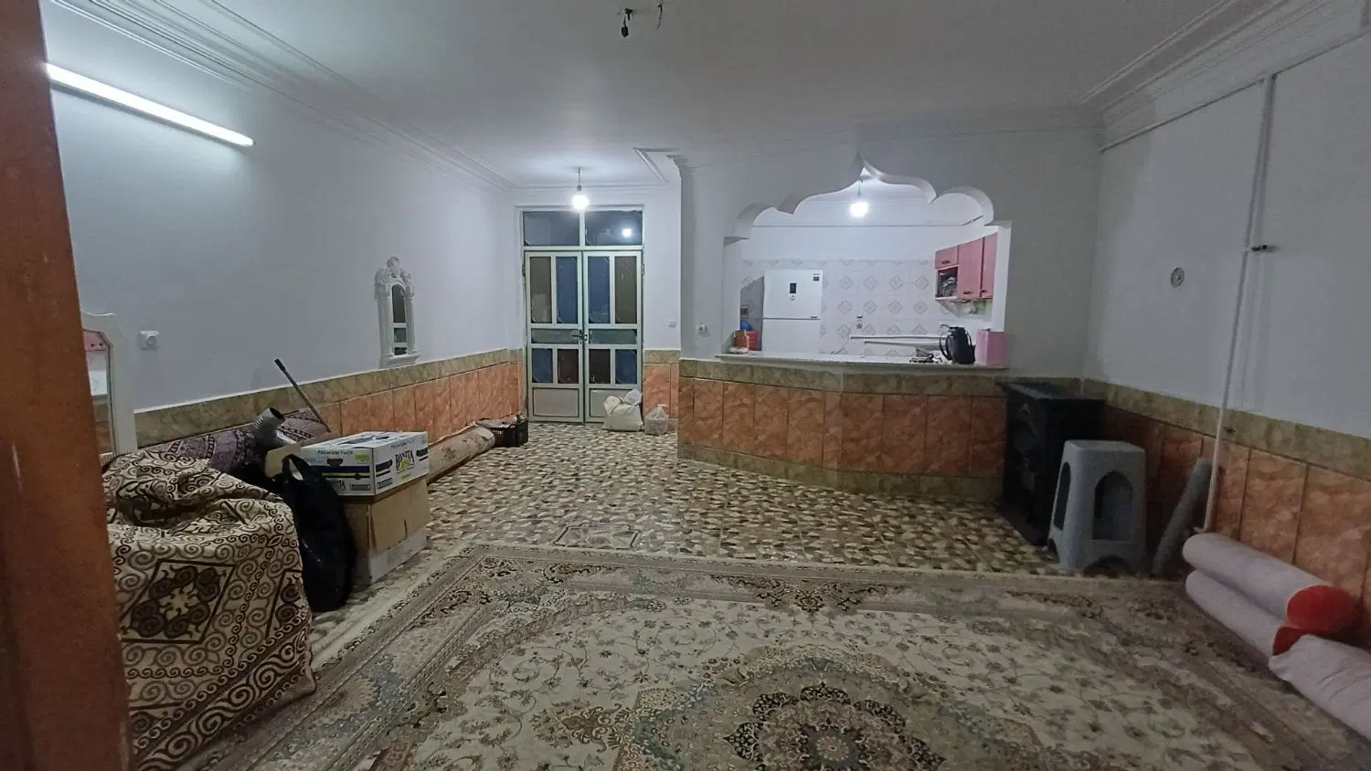 رهن و اجاره .پیش۲۵۰میلیون.اجاره ۱۰ میلیون