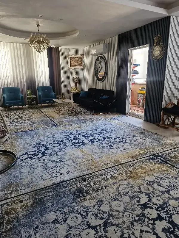 واحد۱۸۰ متری ۳ خوابه  در پشت شهرداری
