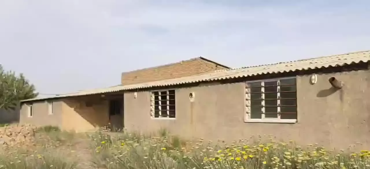 زمین همراه سوله330متری