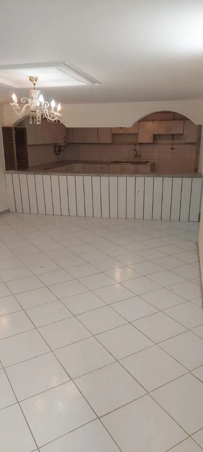 آپارتمان مسکونی اردیبهشت