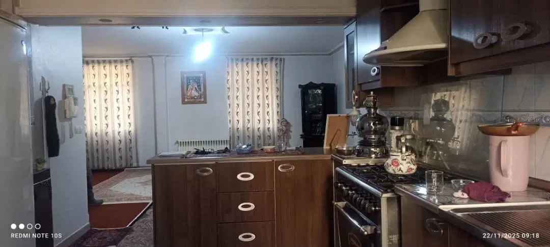 105 متر تک واحدی دوخواب  شریف آباد