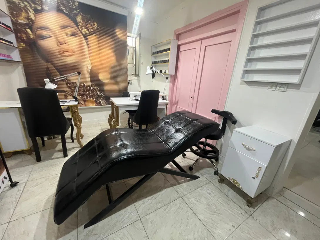اجاره تخت مژه و میز ناخن
