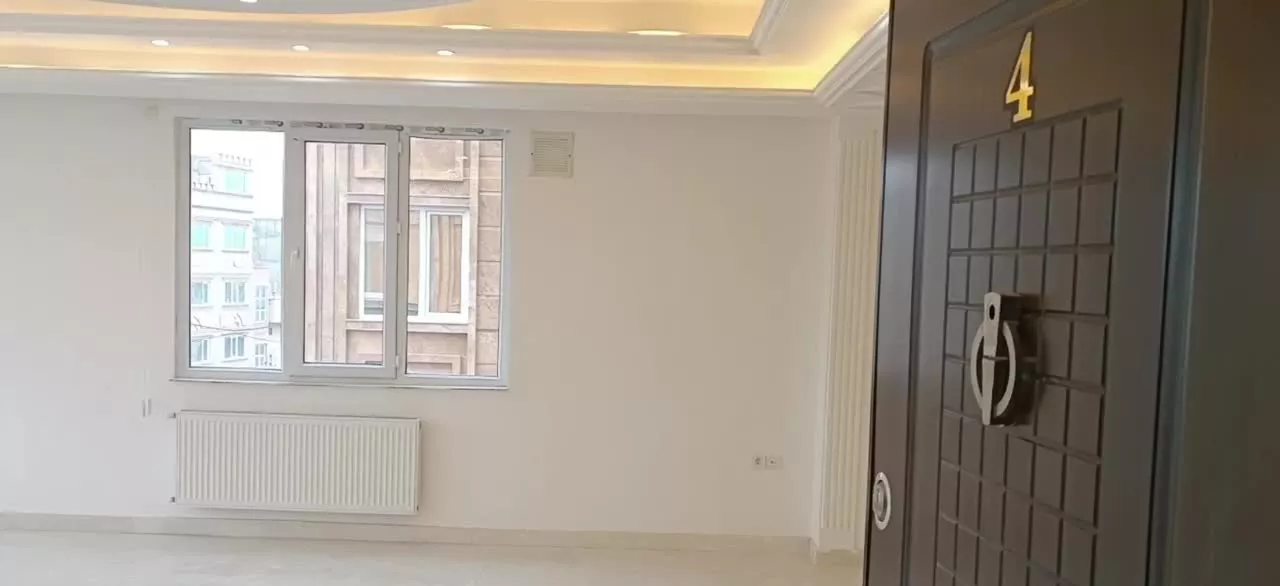 واحد شخصی ساز لوکس ۱۸۰متری خیابان ناصر خسرو
