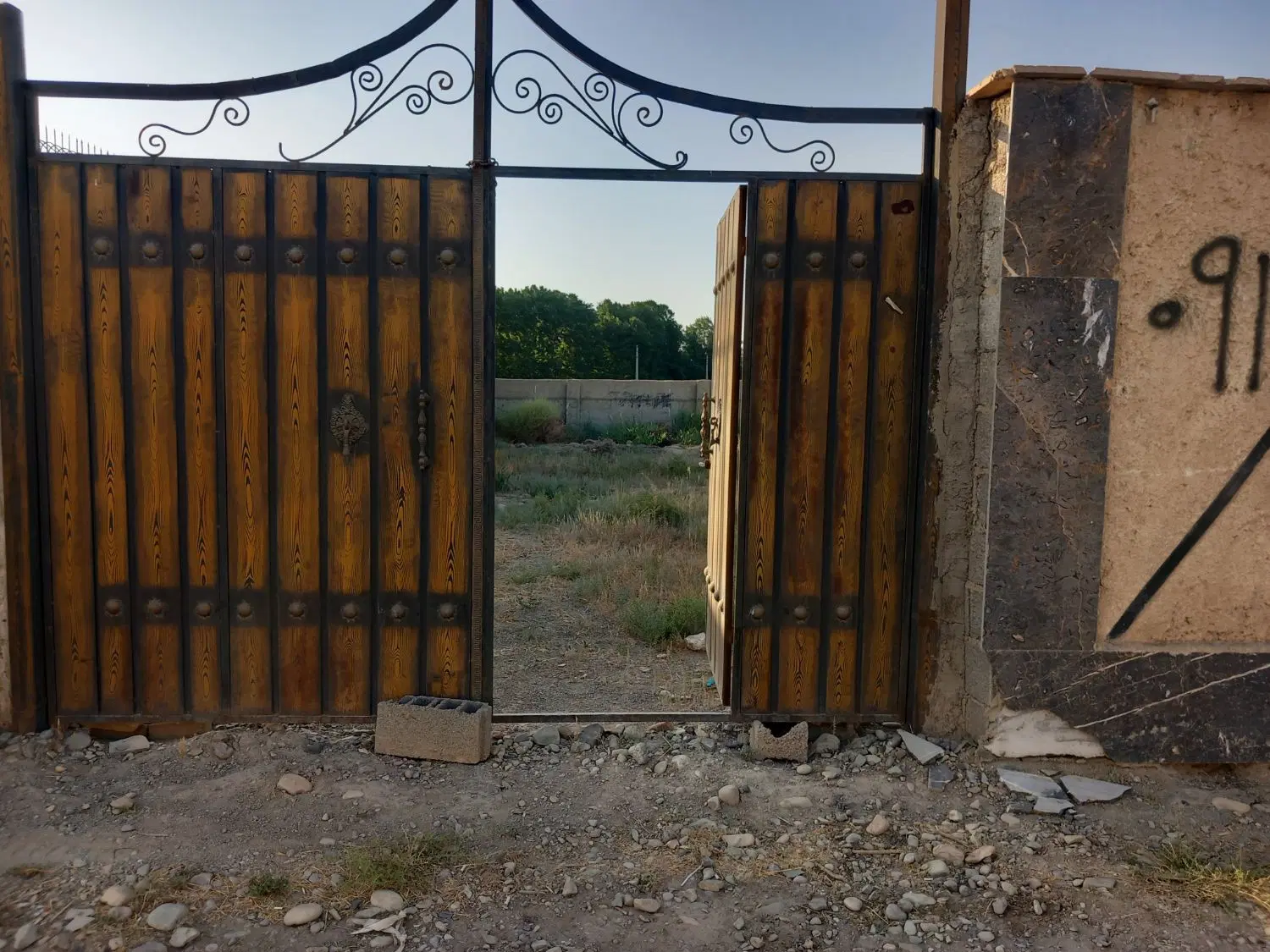 زمین در بهر خیابان برای درست کردن ویلا
