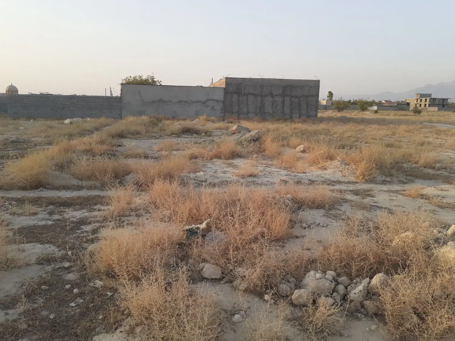 زمین فروشی